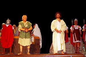 LA PASSION DE NOTRE SEIGNEUR JESUS CHRIST MARTIGUES 10.04.2011    (17)